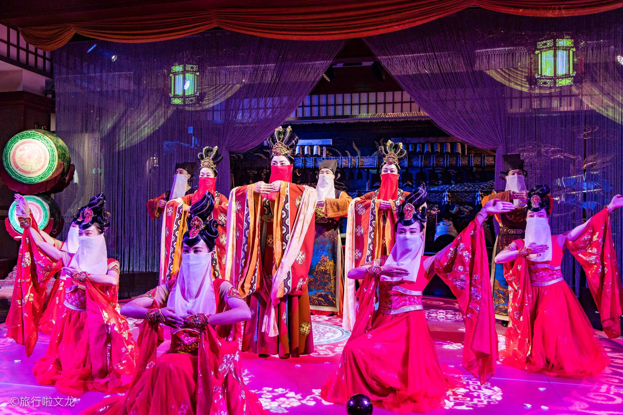 鼎盛时期宋朝,达官贵人才能看宫廷表演,如今开封旅游就能看到