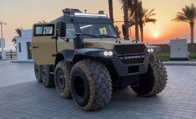 俄罗斯造8x8越野车,卖300多万亏吗?