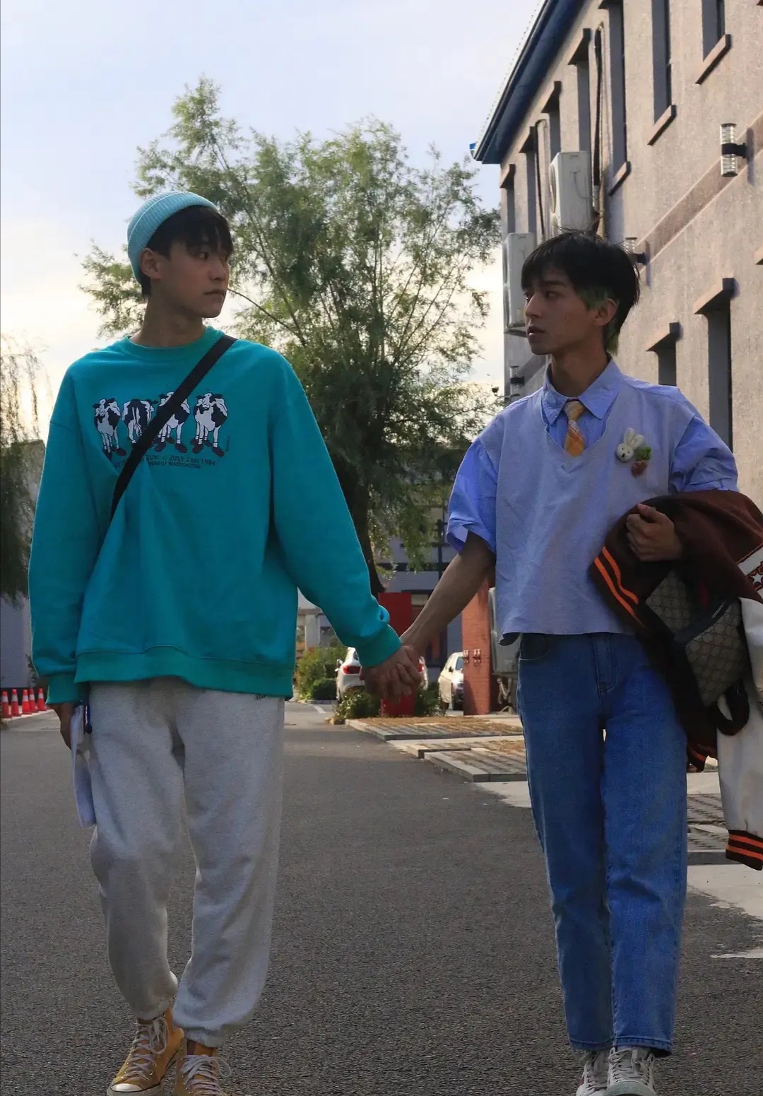 青春有你3未播先炒cp两个男人十指紧扣如此场景让人反胃