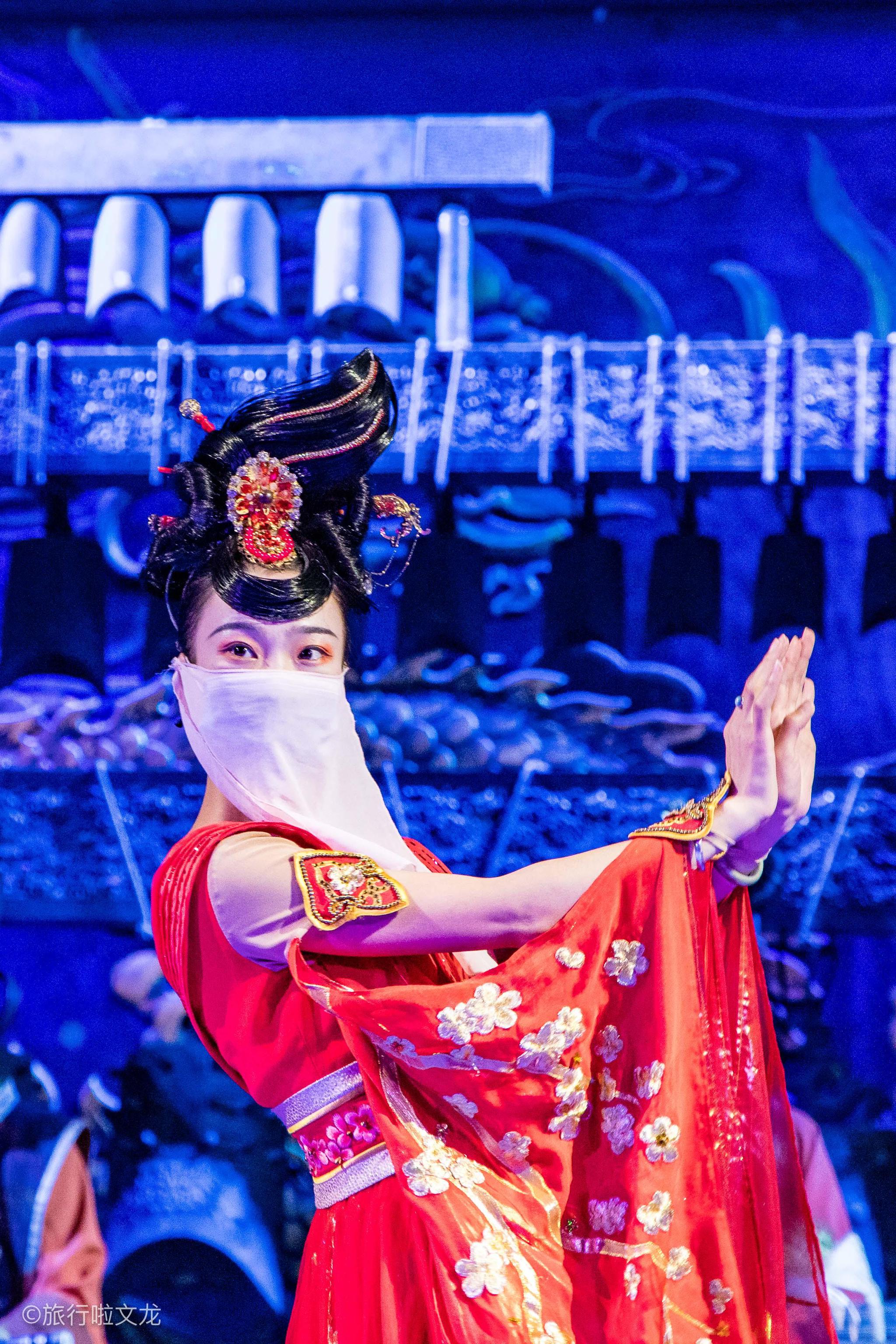 鼎盛时期宋朝,达官贵人才能看宫廷表演,如今开封旅游就能看到