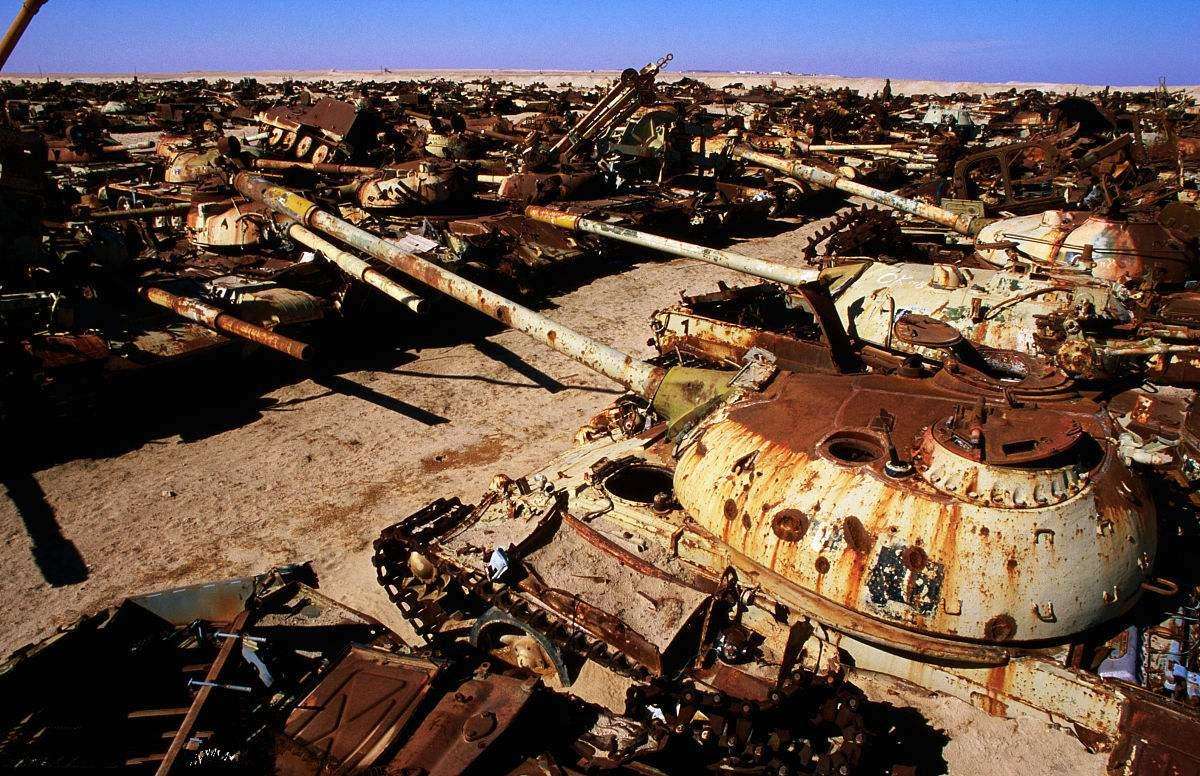 是地形还是纵深都很有优势,而且双方都具有封锁住波斯湾的能力和资格