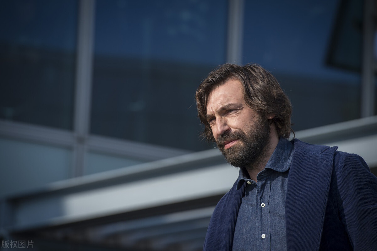 足坛历史最佳后腰评选:皮尔洛大战哈维,瓜迪奥拉入选