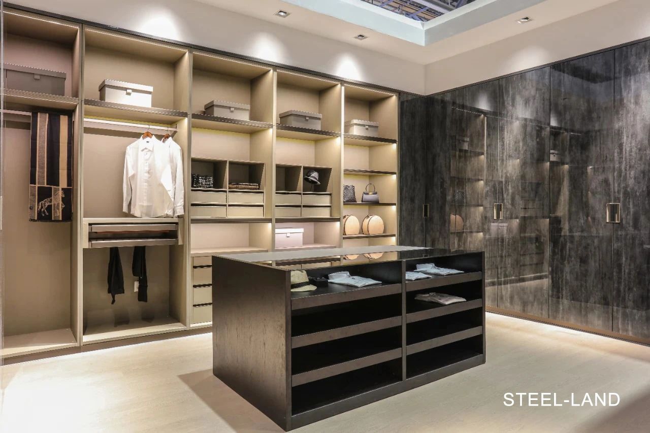 斯帝罗兰高端定制衣柜让生活更精致