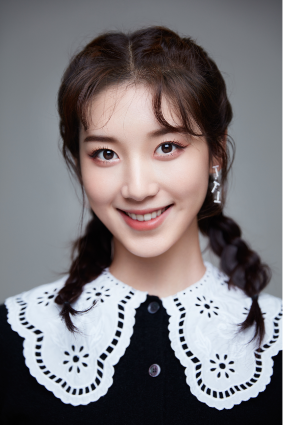 德漾娱乐徐婉婷写真清新乖巧 《酒店实习生》新剧获赞