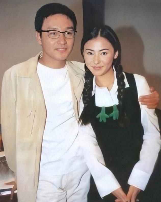 张国荣以前也是张柏芝的一个"哥哥",那时候两人的很多合照也都显得很