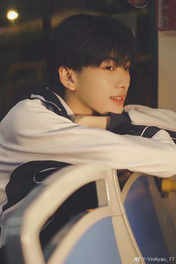 赵露思晒plog告别顾胜男休闲区蓝鸢梦想 - Www.slyday.coM 赵露思晒plog告别顾胜男休闲区蓝鸢梦想 - Www.slyday.coM