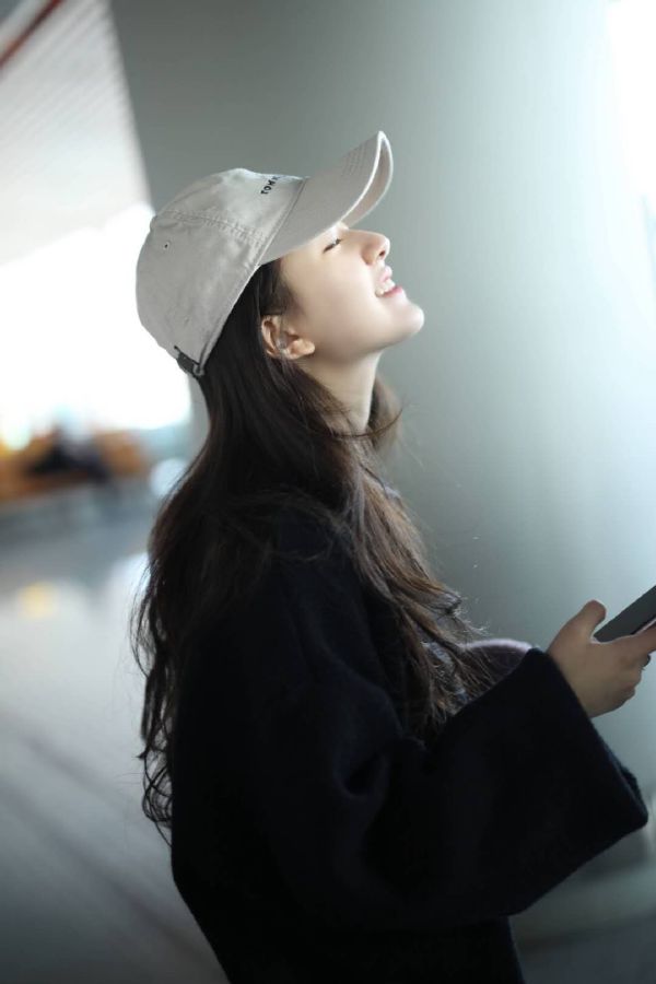 赵露思晒plog告别顾胜男休闲区蓝鸢梦想 - Www.slyday.coM 赵露思晒plog告别顾胜男休闲区蓝鸢梦想 - Www.slyday.coM