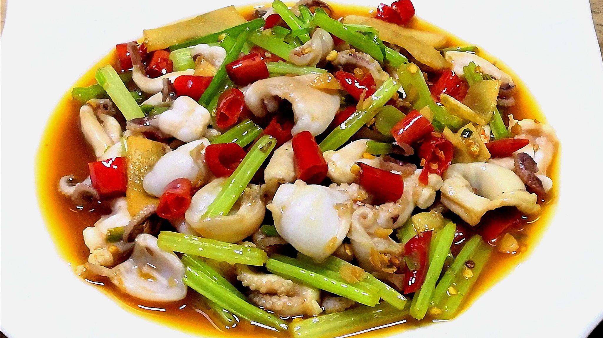 教你营养好吃的蒜香鱿鱼,美味解馋又简单易做,让人食欲满满