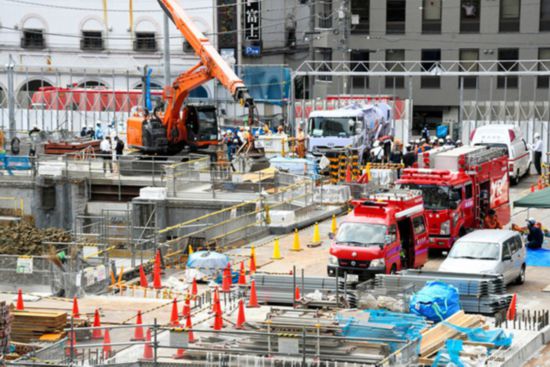 日本横滨站附近一工地发生坍塌事故 一名工人被活埋休闲区蓝鸢梦想 - Www.slyday.coM