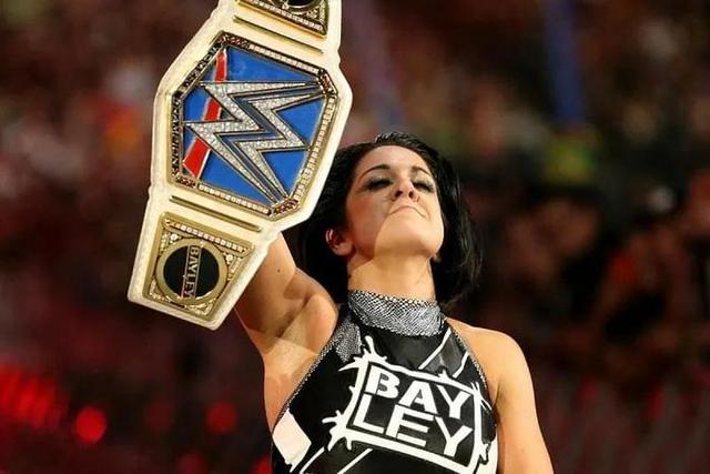 今天贝莉接受了知名体育网站《体育画报