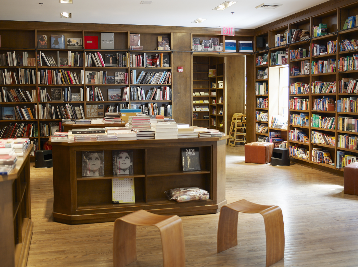 诗歌难救当当?本届诺奖带货能力遭吐槽,莫言仍保持最畅销纪录