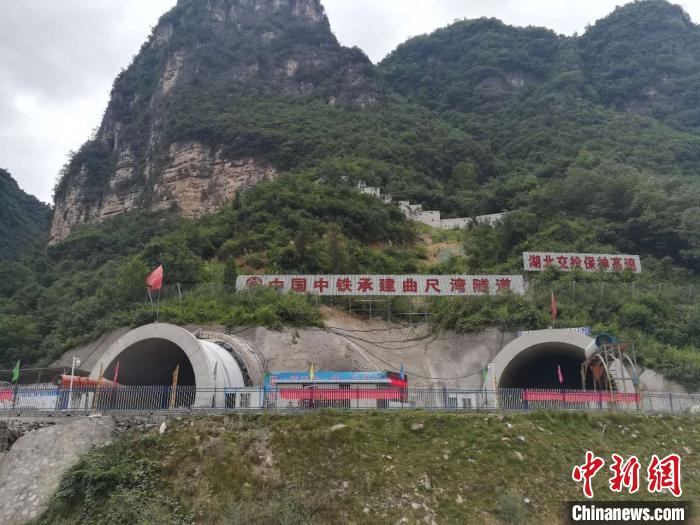 湖北保神高速最长隧道贯通 将实现"县县通高速"目标|湖北|湖北省_新浪