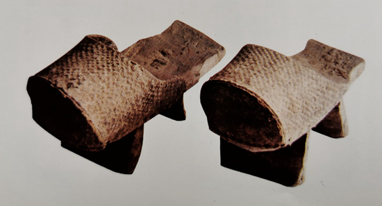 他们踩着木屐踏入历史