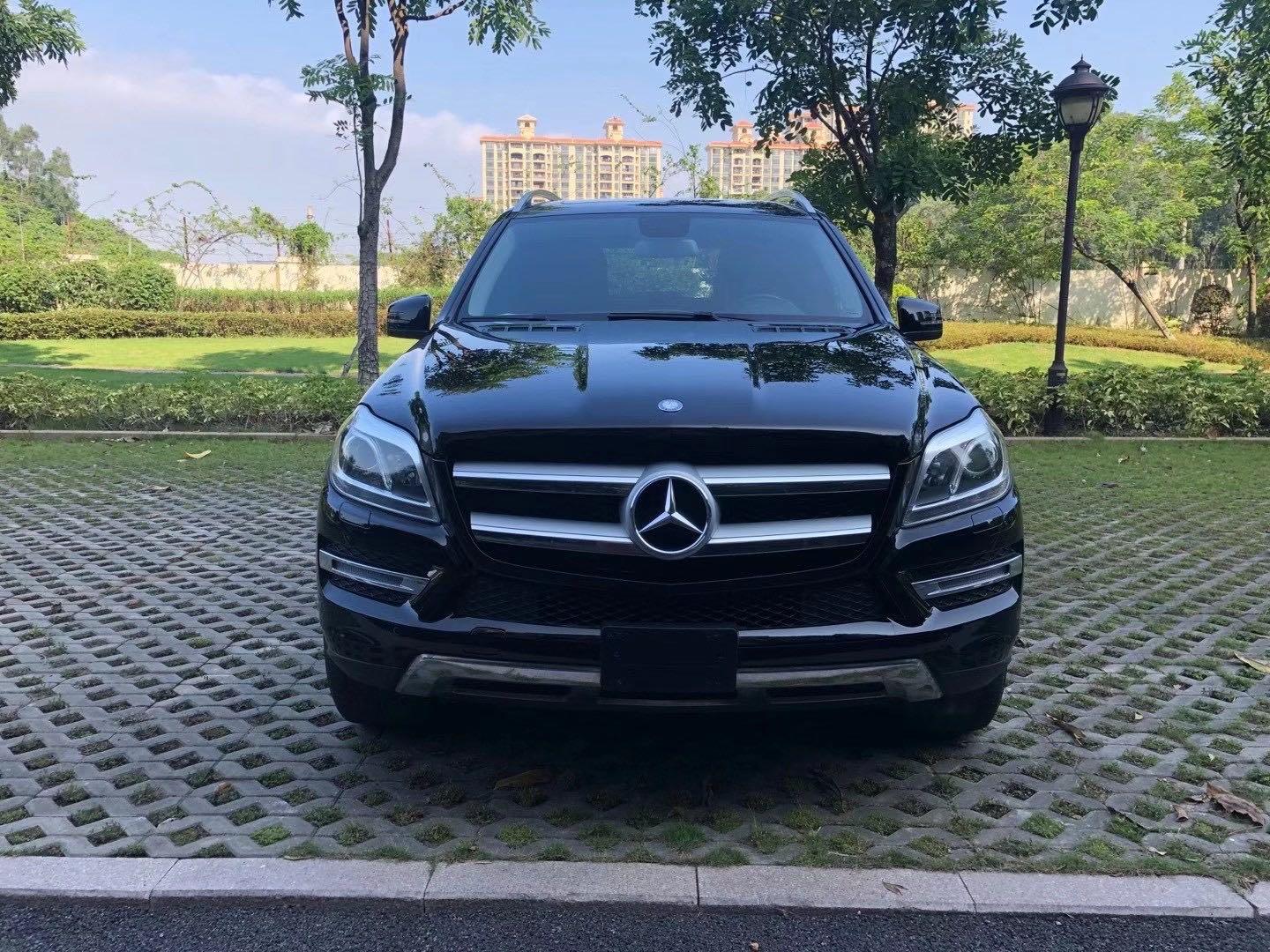 16年奔驰gl450售价27万,外观尊贵大气,狂野而不拘小节