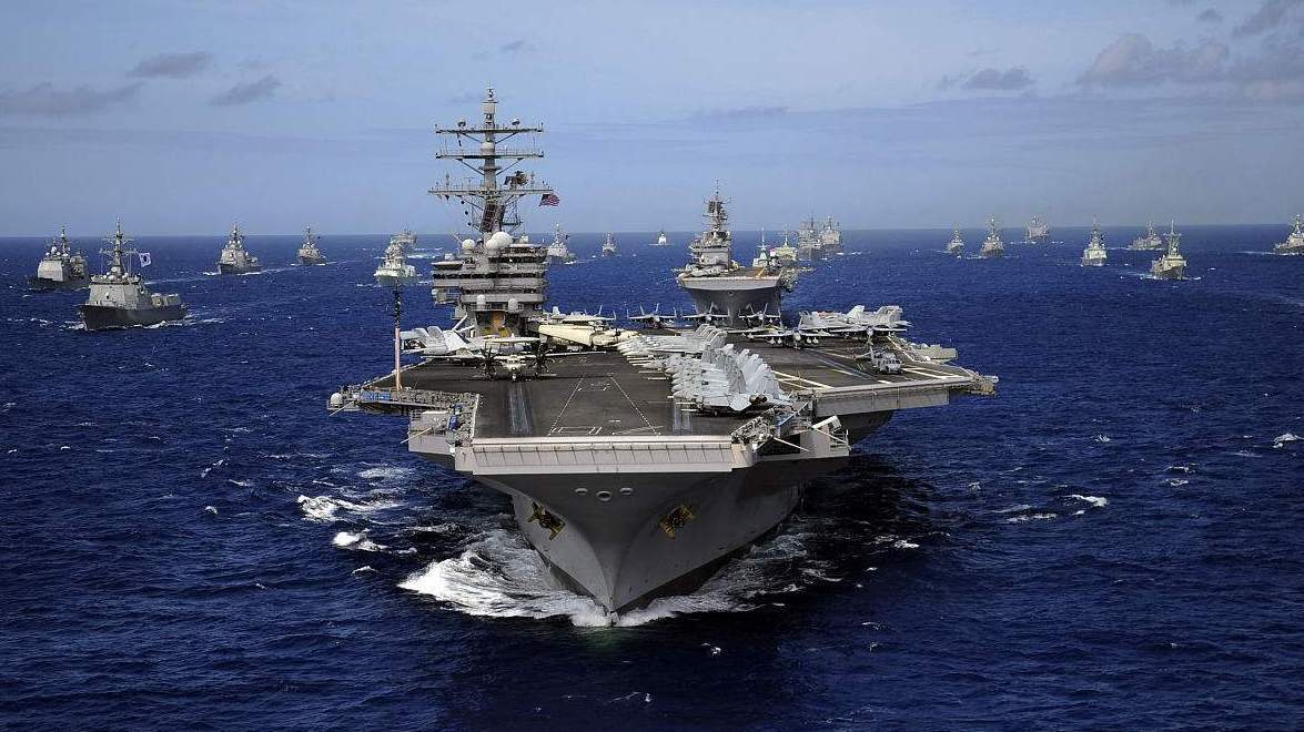 航母舰队突然改变行驶路线!核潜艇失踪舰载机挂弹:这是要干啥?