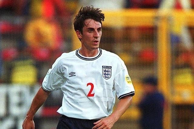 英格兰右后卫能凑一套首发,谁说没人想当加里·内维尔?