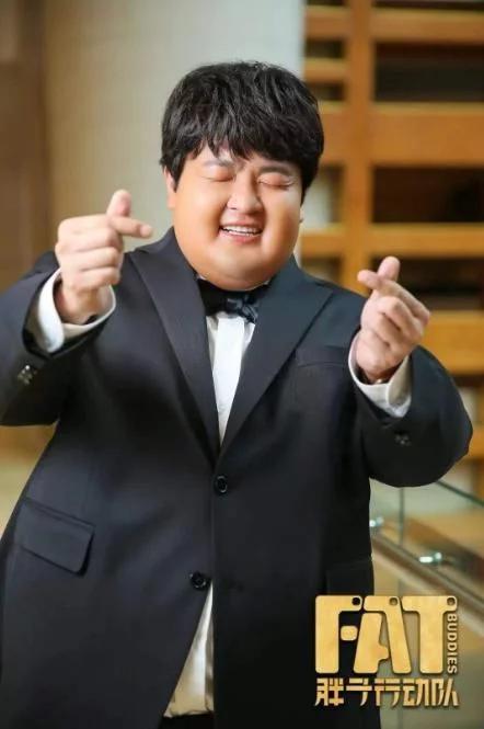 另外一部电影《胖子行动队》,虽然有文章,郭京飞,宋佳加盟,但票房成绩