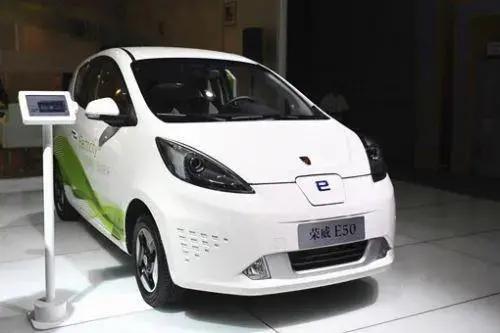 进行判断,其与东风旗下的独立高端电动汽车品牌岚图有着一定相似之处