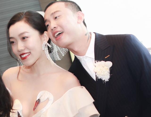 9月综艺《新生日记》播出,gai与妻子王斯然初为人父人母的日常悉数