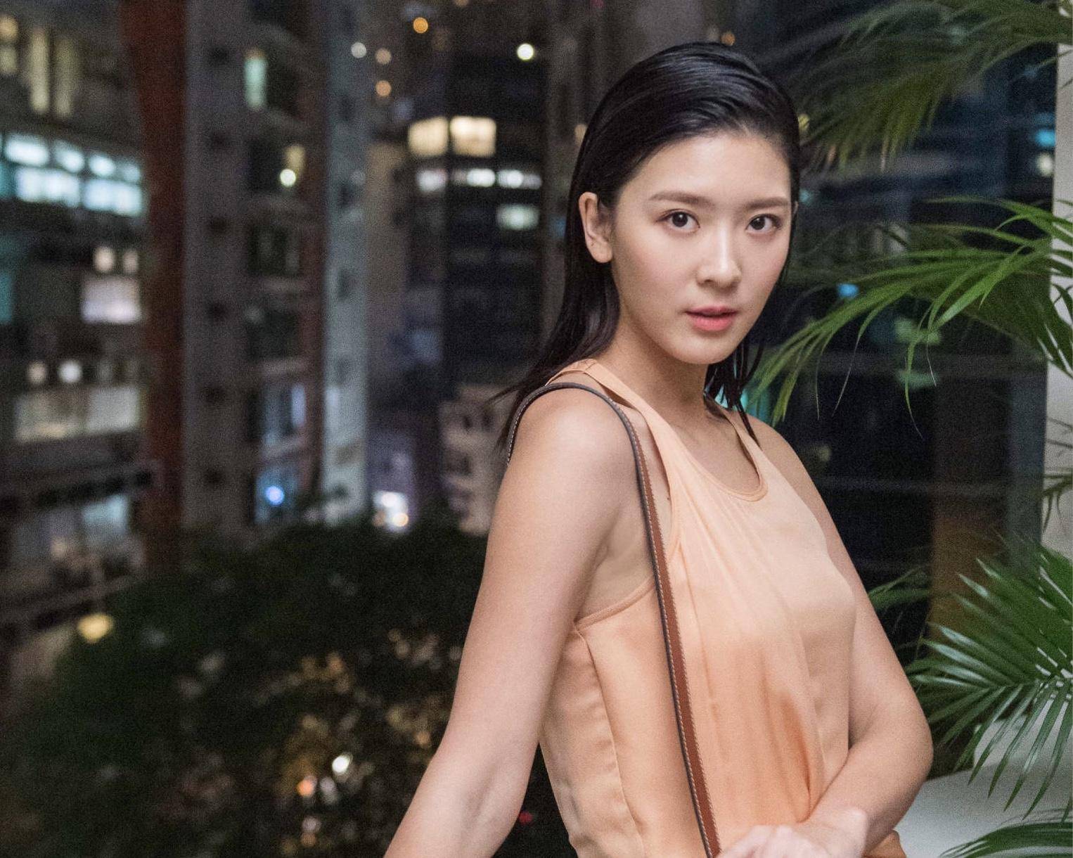 恭喜!香港著名女星余香凝晒婚纱照宣布结婚,其未婚夫首度曝光