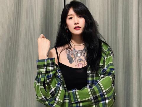 木秦和giao合作虽然有着蹭热度的嫌疑,或许也是二人风格差异太大,但