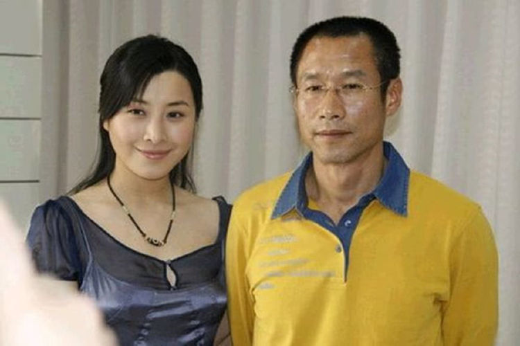他出道33年只演配角,是陈宝国的黄金搭档,与妻子同框照片|刘佩琦