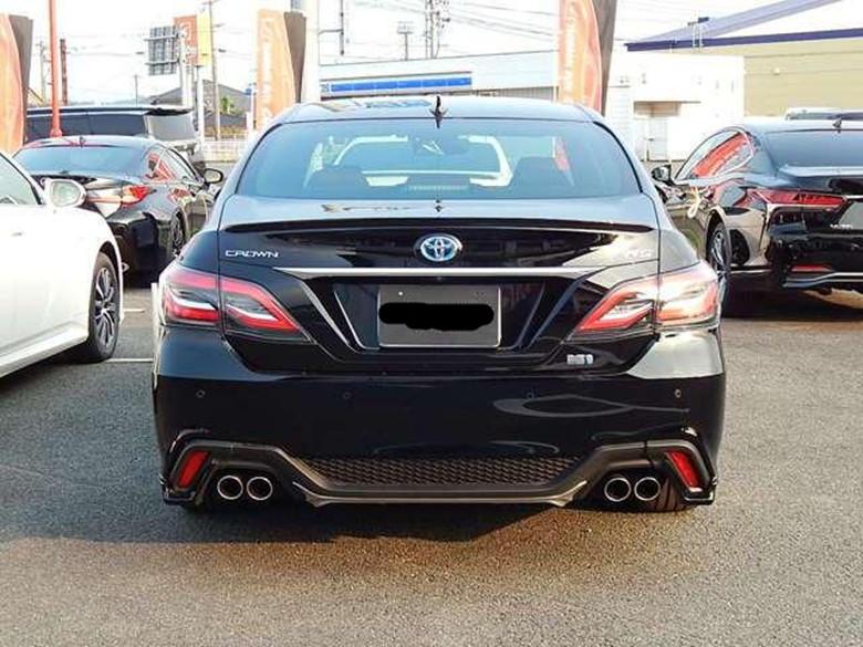 全新丰田皇冠rs版现身,四出排气 v6动力,奈何无缘国内市场