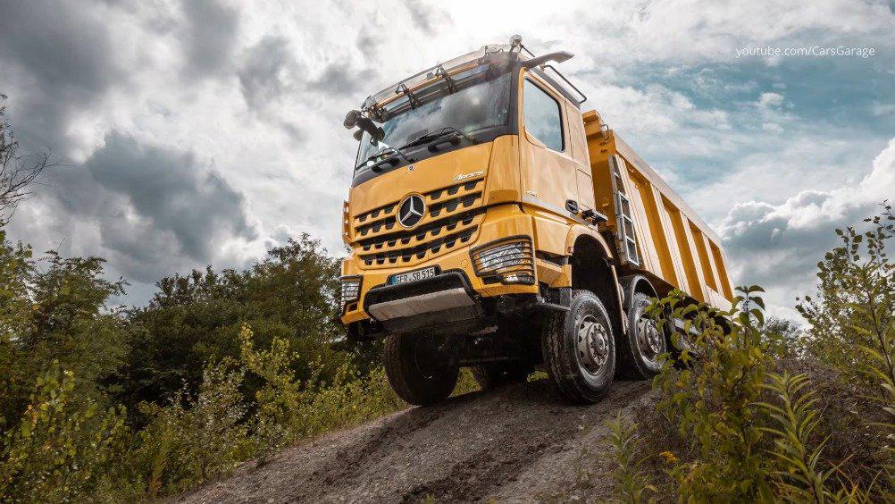 奔驰重量级越野车 arocs 4151 8x8