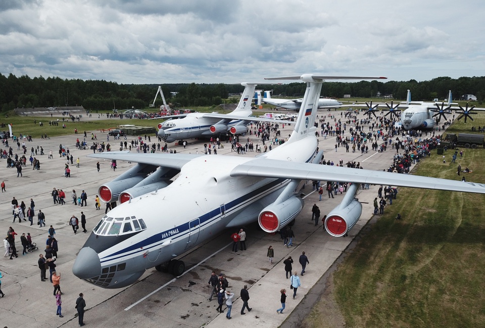 载重仅5吨,麻雀虽小五脏俱全|伊尔|载重|军用运输机_新浪新闻