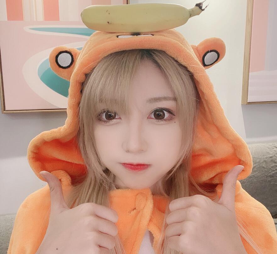 咬米又转变人设,从女网管变老板,套路这么多,难怪涨