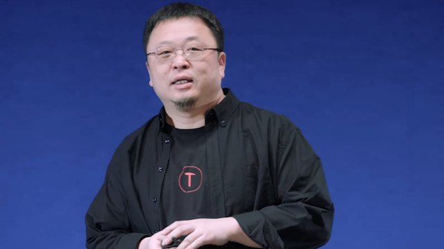 视频丨罗永浩旧机发布会变广告，网友：就这？