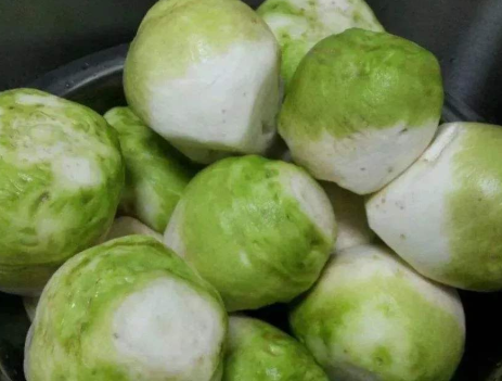 深秋遇到我从不手软的菜一次买10斤腌着早餐来一碟开胃