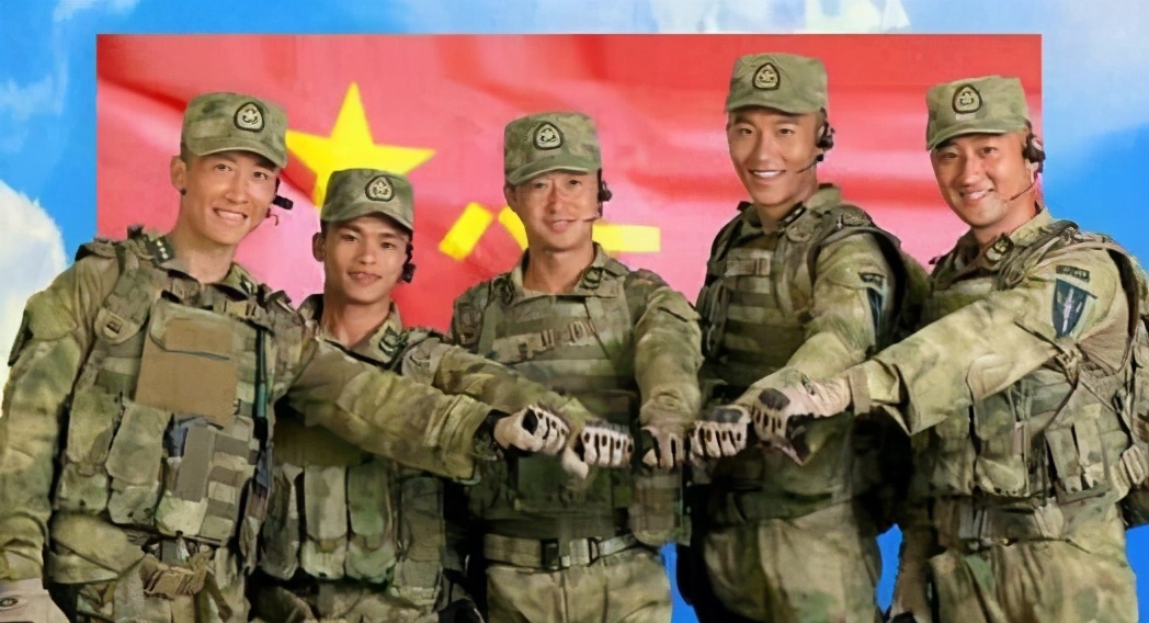 《战狼》庄小龙:吴京部队的班长,曾代表中国参加特种兵猎人集训