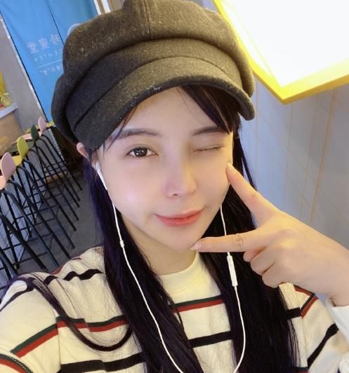 斗鱼百万粉丝女主播苏恩自嘲素颜正脸太丑三个月后复播