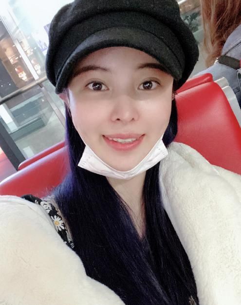 斗鱼百万粉丝女主播苏恩自嘲素颜正脸太丑三个月后复播