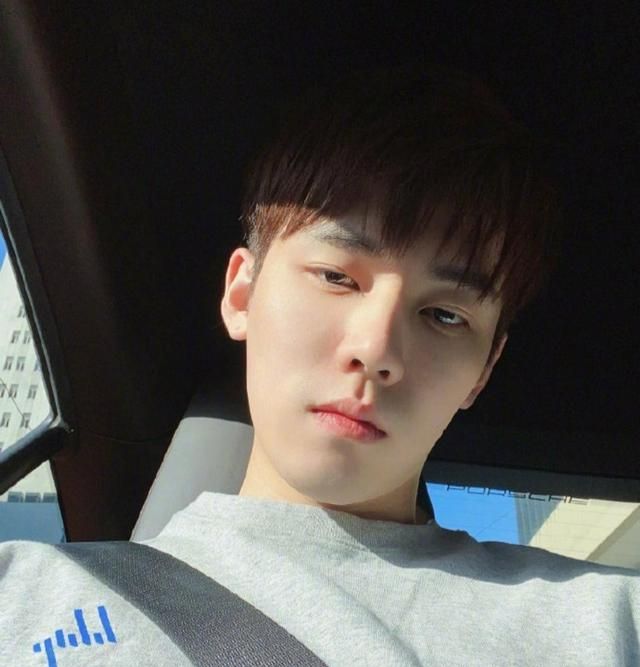 上个月,任豪"密室"事件曝光之后,牵扯到了网红李由等等,粉丝被打脸,网