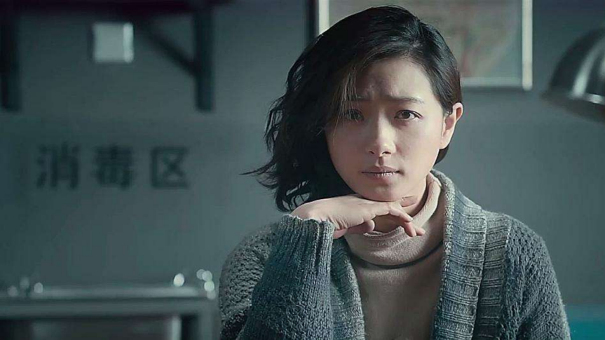 与天王刘德华对戏搭档肖央万茜出演人潮汹涌女主引人期待