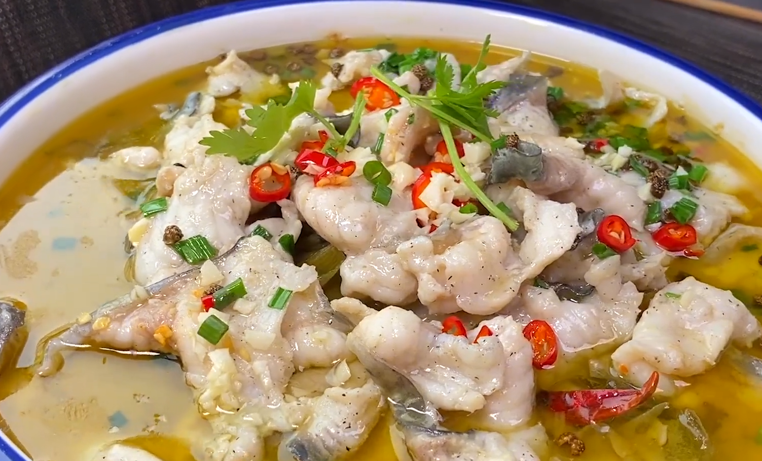 酸菜鱼你真的会做吗很多人第一步就做错了老左教你正确做法