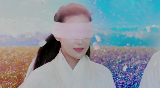 杨幂在《三生三世十里桃花》中饰演的白浅相当惊艳,除了女扮男装的丝