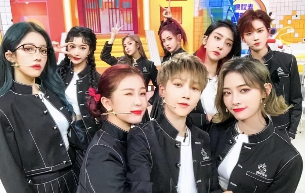 the9团综许佳琪吹鞠婧祎彩虹屁被嘲太虚伪,现场成员表