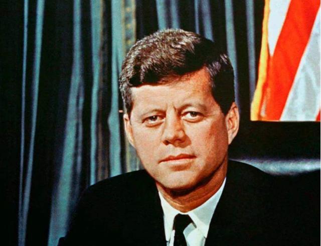 隐姓埋名一生,横空出世一瞬:纪念"邱小姐"的56岁生日|肯尼迪|小姐|原