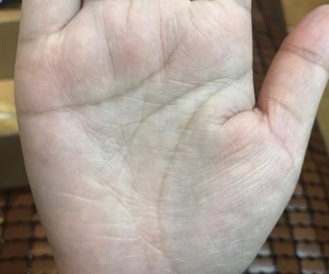 手有凤眼纹的女人天生好命注定一生大富大贵不缺钱花