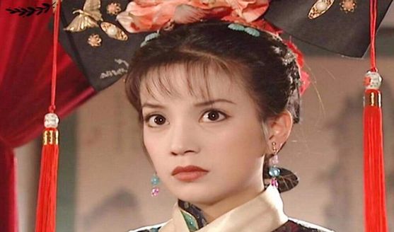 《还珠格格》20年了,两个小燕子命运相差这么大?