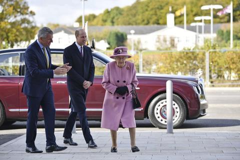 英国女王出席公开活动。（图源：美联社）