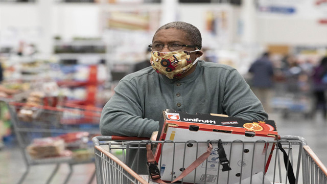 美国确诊超800万 美专家：正走在疫情继续升温的路上