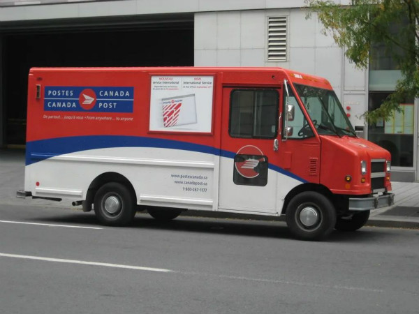 图说:加拿大邮政canada post被改名为 canada lost.图片来源:加西周末