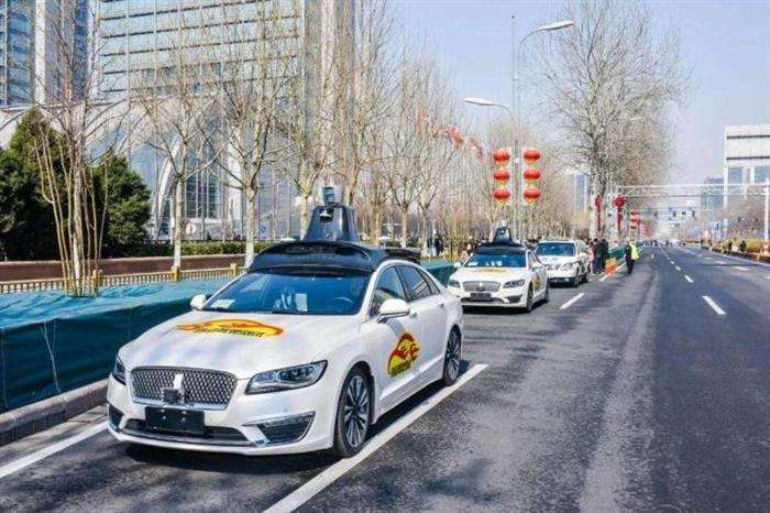 亲测百度自动驾驶：空车时段切换手动驾驶 仍需安全员