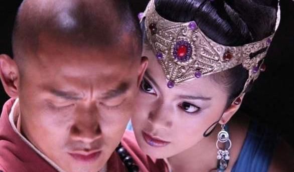 有些人表面上是秦羽墨,背地里却是蝎子精,这尾巴