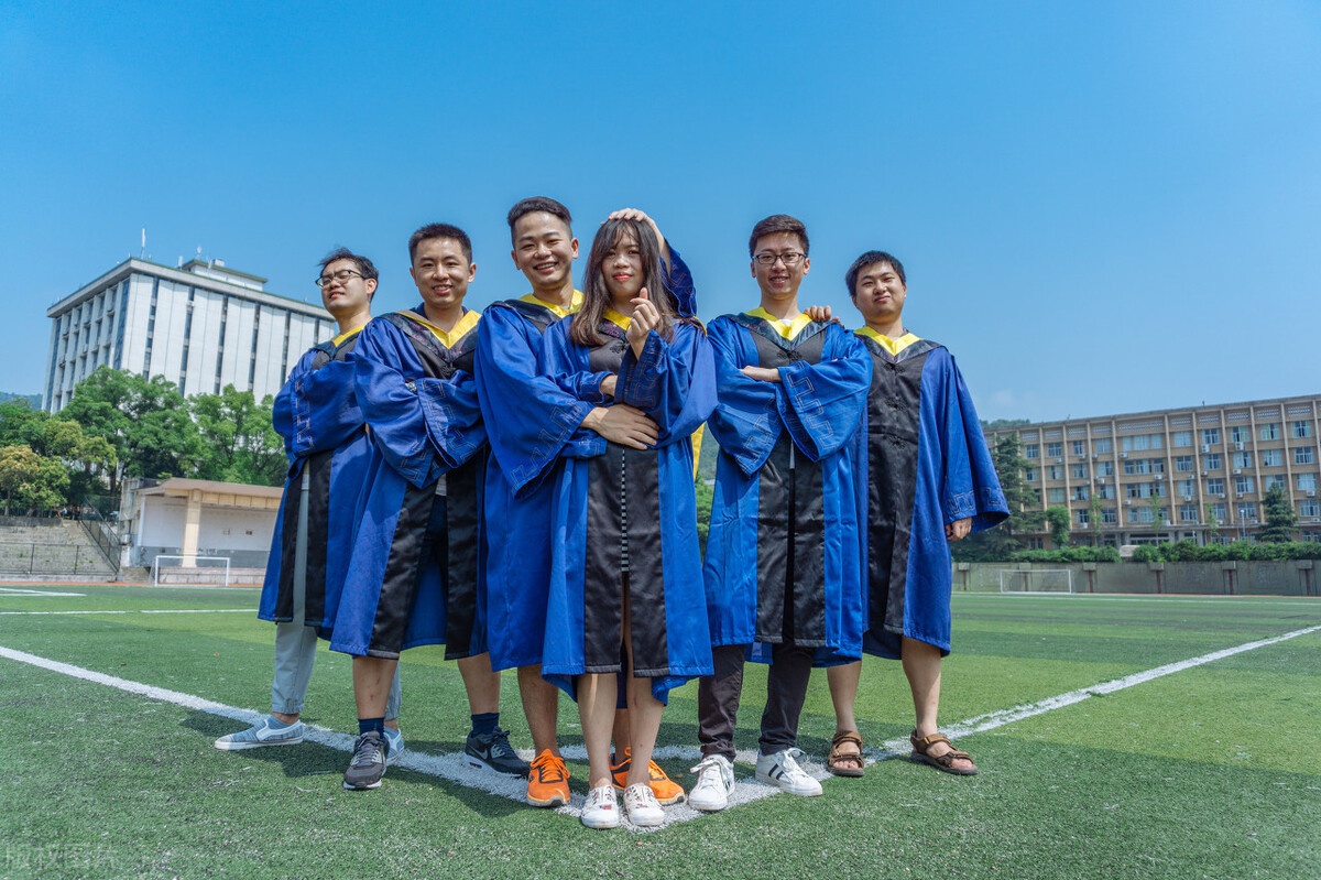 28岁毕业就成985大学教授、博导，没有留学经历！他凭什么？休闲区蓝鸢梦想 - Www.slyday.coM