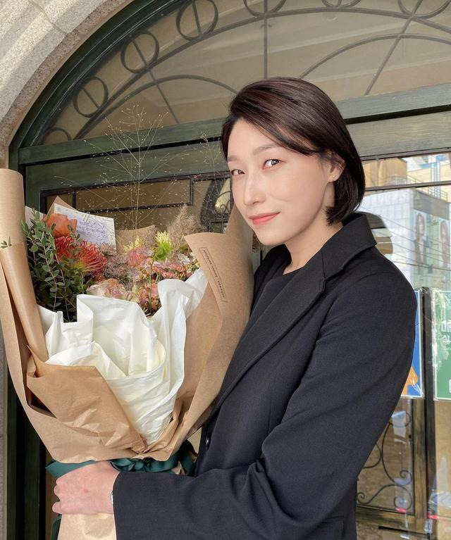 2010年韩国女排在金软璟的带领下,一批与她同龄的队员相继崛起:副攻梁